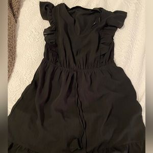 Black Umgee sz S beautiful flowing dress with bow waist tie.